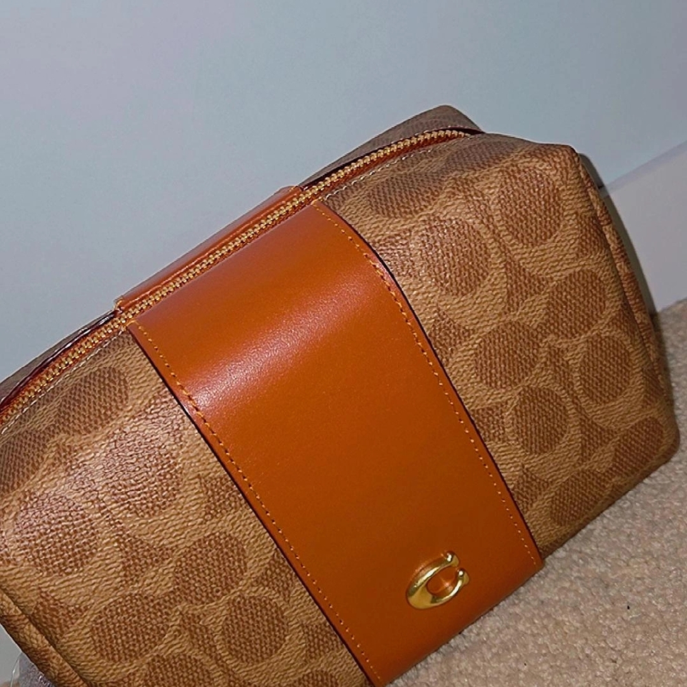 Coach Essential Cosmetic Pouch In Signature Canvas